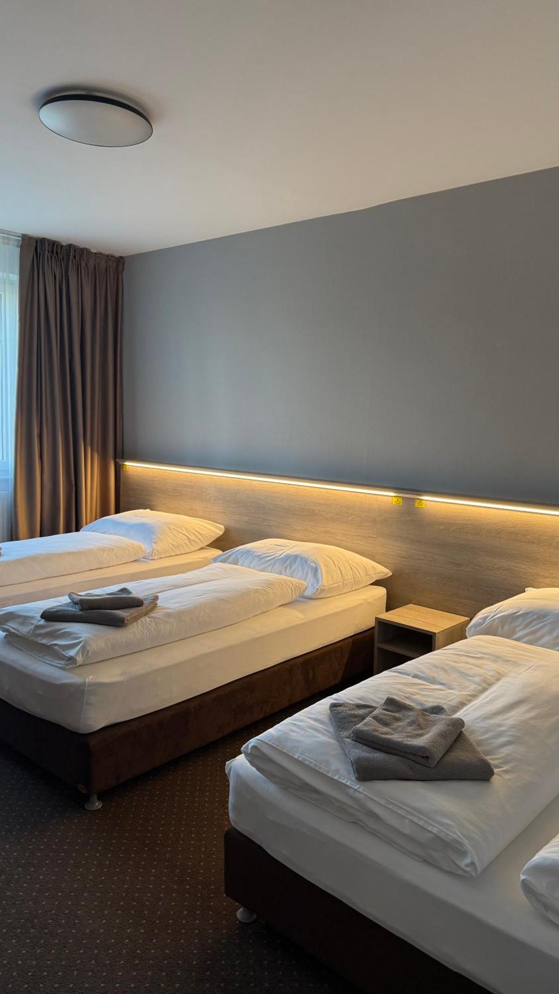 Aviator Garni Hotel Bratislava Dış mekan fotoğraf